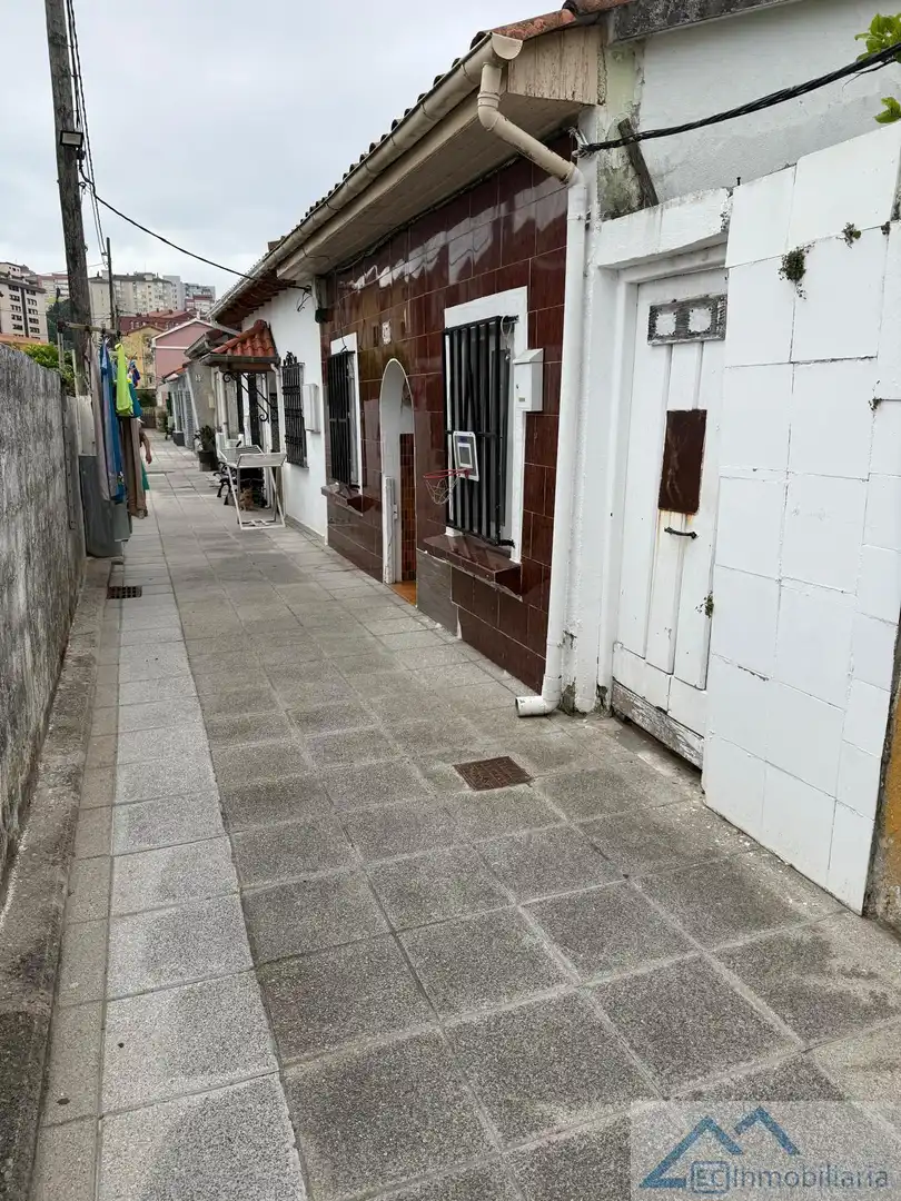 Vista exterior de Casa adosada en venta en Santander