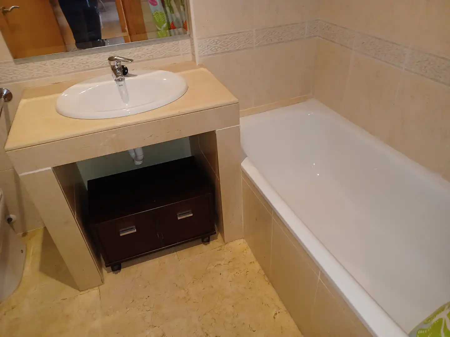 Baño de Planta baja en venta en Figueres con Calefacción, Trastero y Amueblado