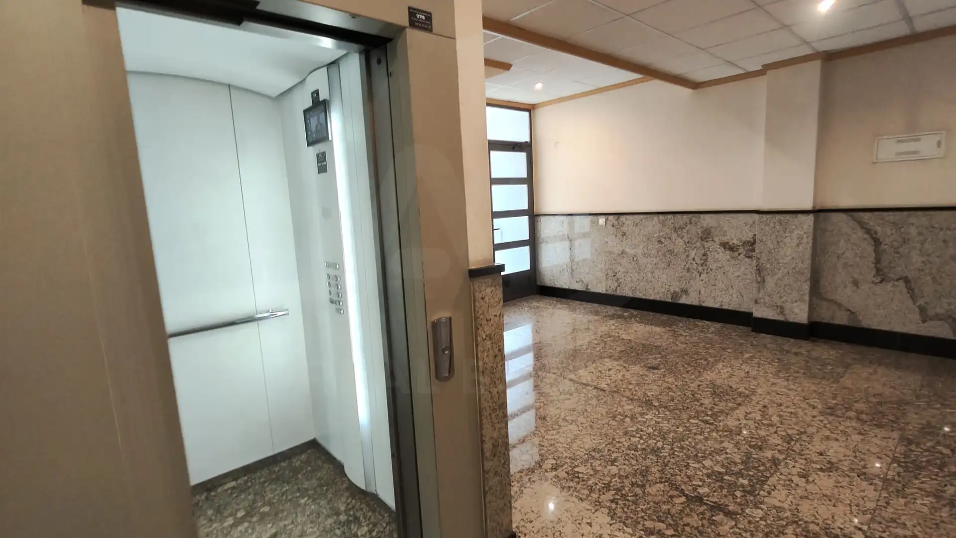 Flat with lift for sale in Cariñena - Carinyena, imagen 4