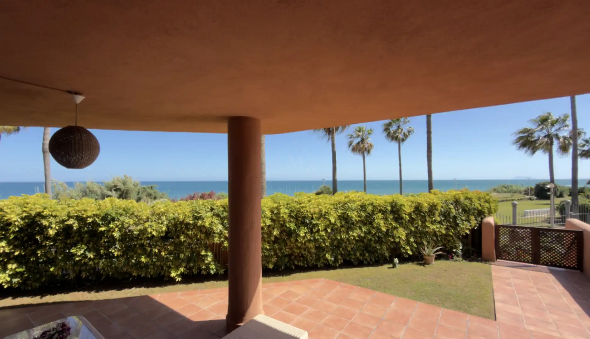 Jardí de Planta baixa en venda en Estepona amb Aire condicionat, Jardí privat i Terrassa