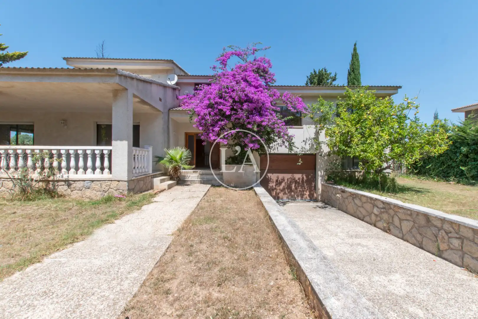 Vista exterior de Casa o xalet en venda en Cambrils amb Jardí privat, Terrassa i Traster