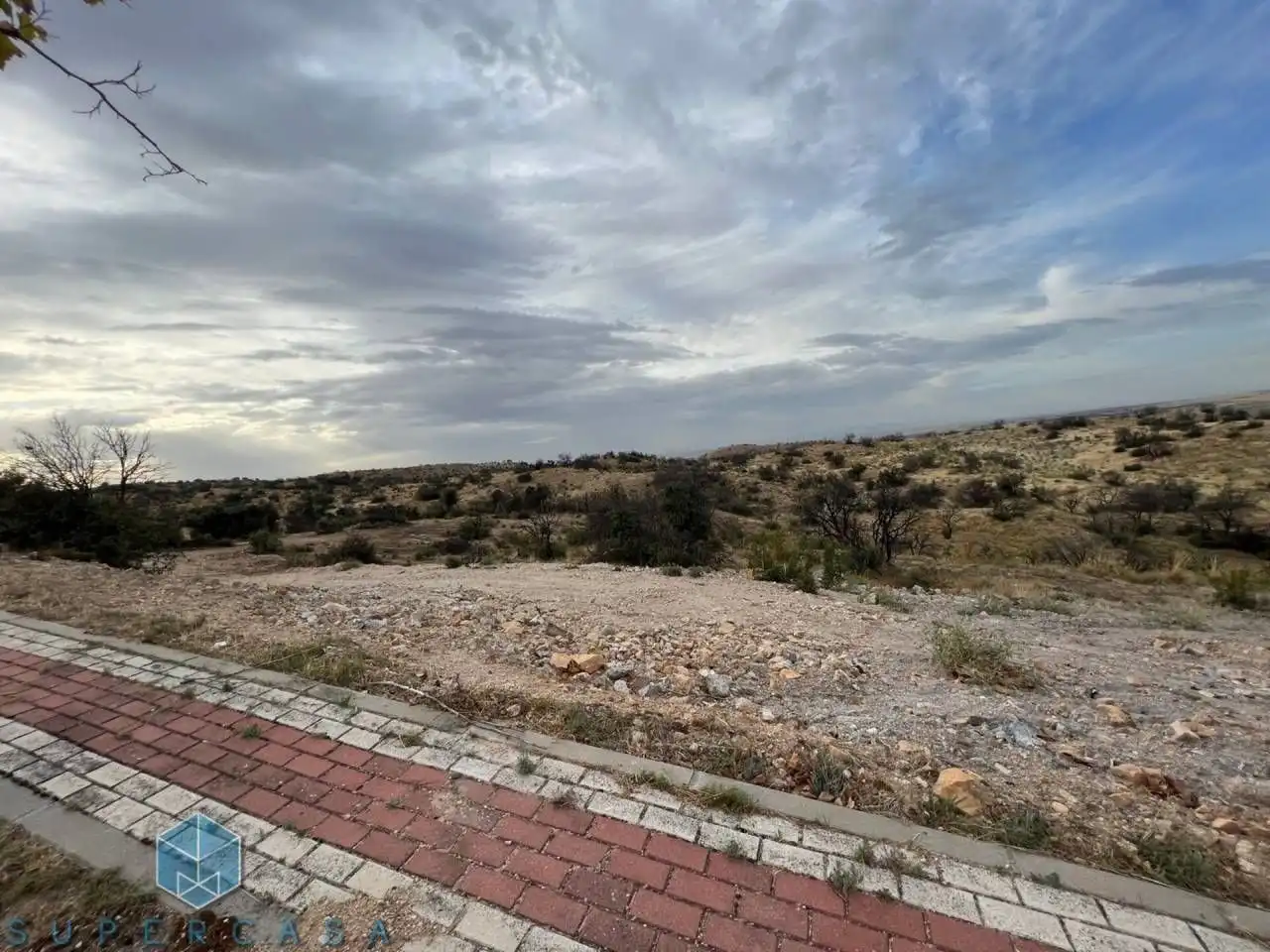 Terreno residencial en venta en Los Cigarrales - La Bastida