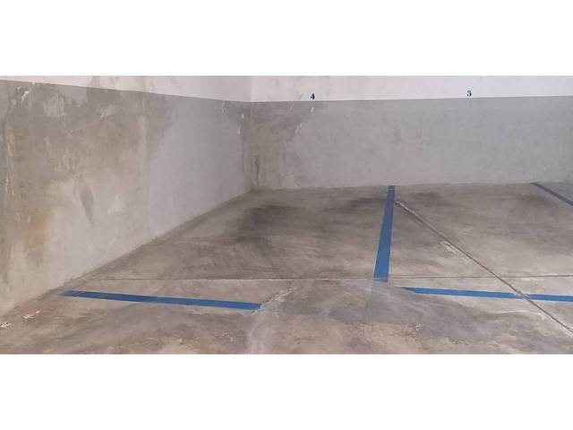 Garaje en Venta en Avenida Francesc Marimón en Nucli Urbà