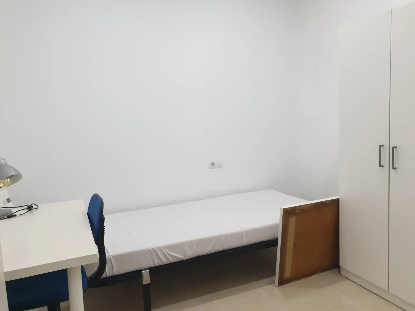Habitación de Piso de alquiler en Sabadell con Calefacción, Terraza y Amueblado