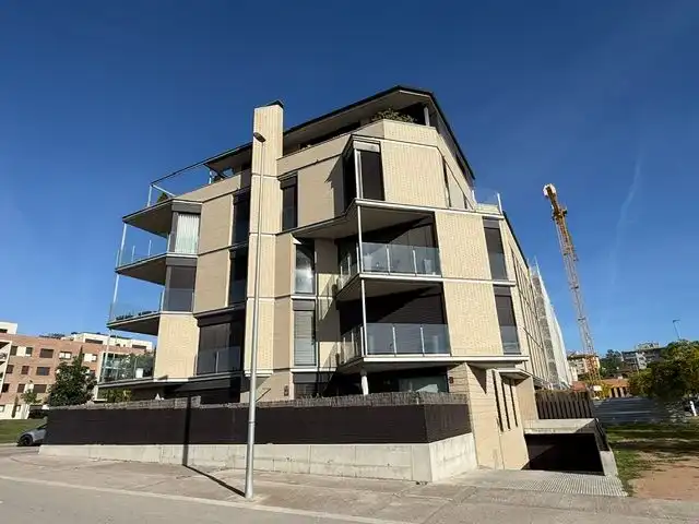 Flat with lift for sale in JOSEP MARIA SERT 10 2º, imagen 4