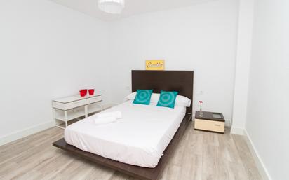 Bedroom of Flat to share in Málaga Capital  with Air Conditioner, Heating and Furnished