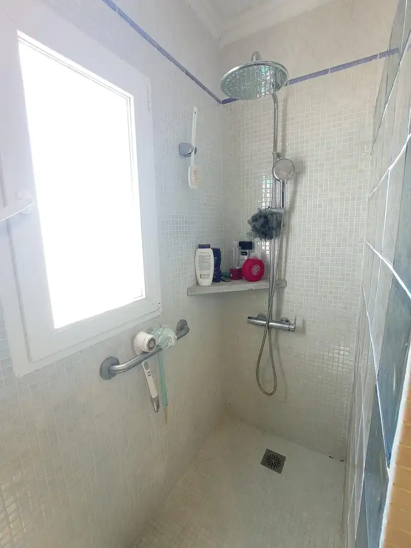 Bany de Casa o xalet en venda en Chiclana de la Frontera amb Aire condicionat, Jardí privat i Terrassa
