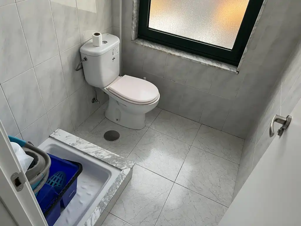 Bathroom of Industrial buildings for rent in Cambre 
