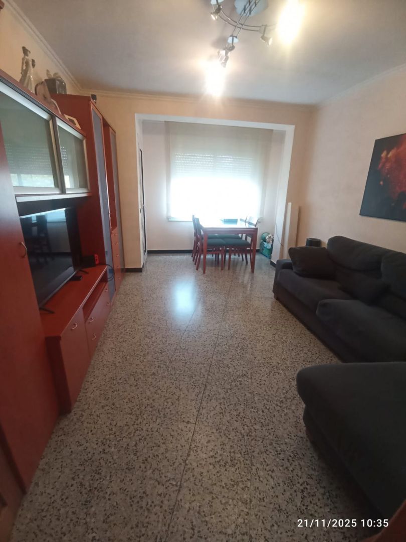 Sala d'estar de Pis en venda en Berga amb Calefacció, Traster i Balcó