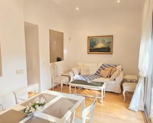 Living room of Flat to rent in  Barcelona Capital  with Heating, Parquet flooring and Furnished