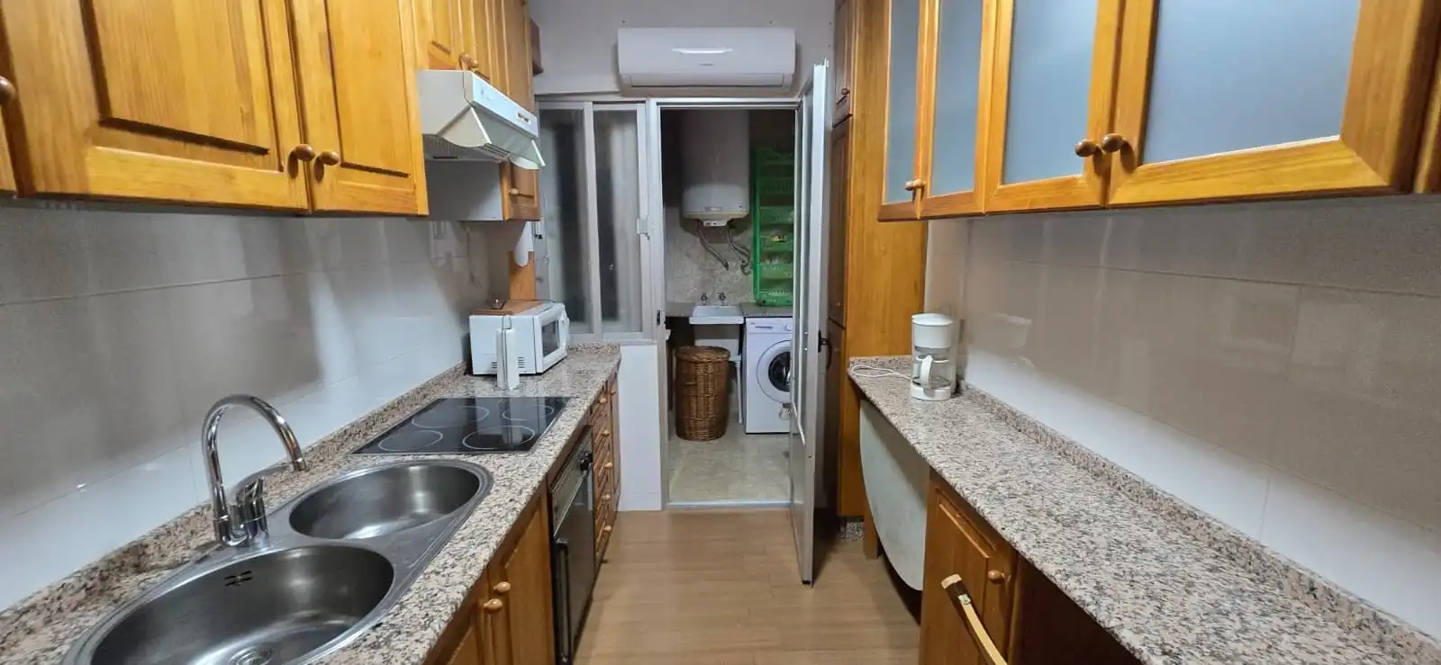 Kitchen of Flat for sale in Argamasilla de Calatrava  with Air Conditioner, Terrace and Furnished