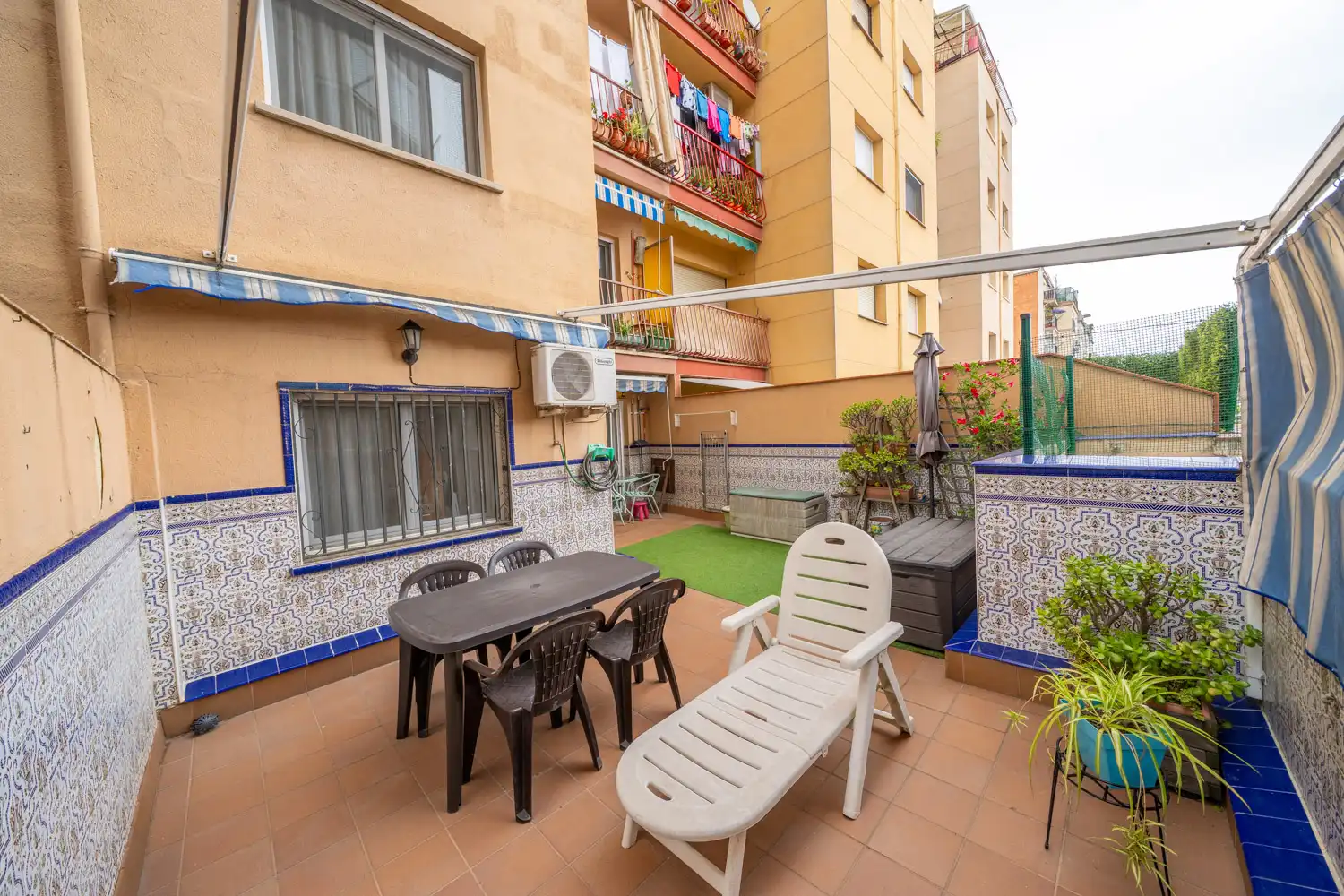 Terrace of Flat for sale in Santa Coloma de Gramenet  with Air Conditioner, Heating and Terrace