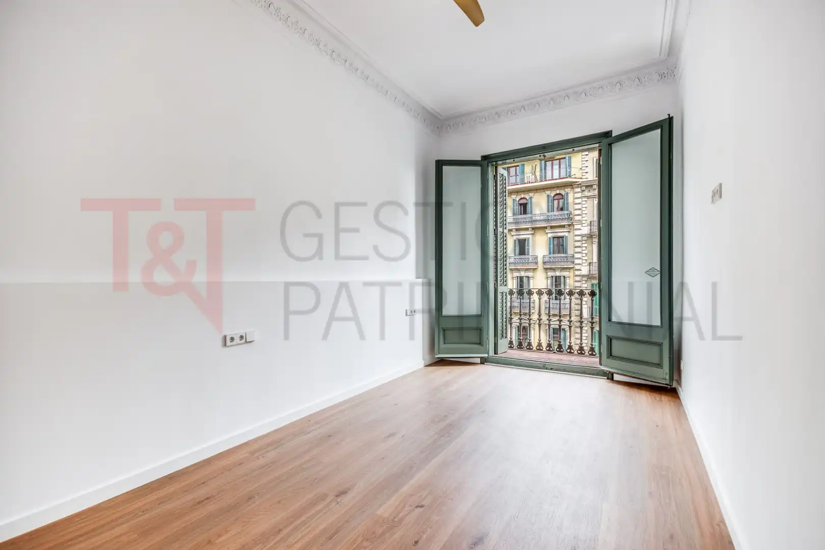 Habitación de Piso en venta en Barcelona con Aire acondicionado, Horno y Balcón