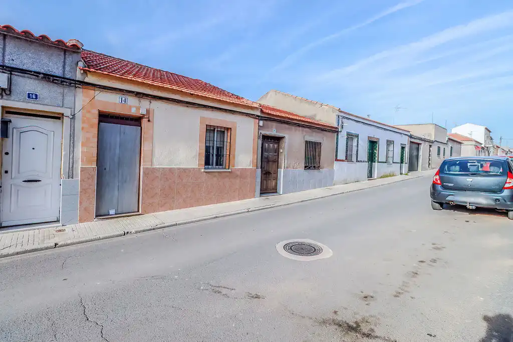 Vista exterior de Casa o xalet en venda en Puertollano