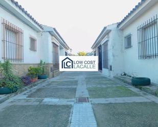 Vista exterior de Casa o xalet en venda en Jerez de la Frontera amb Aire condicionat i Terrassa