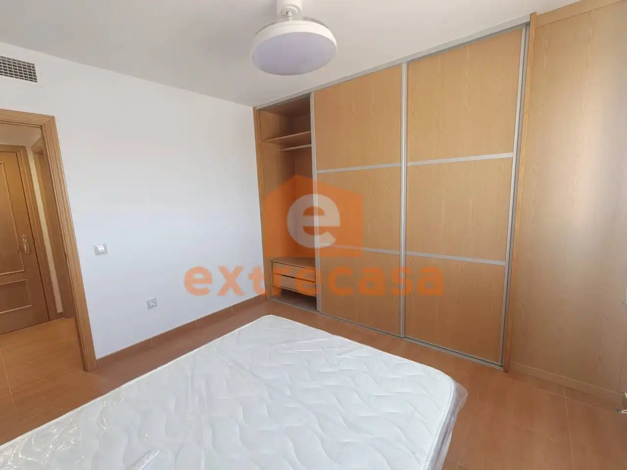 Habitación de Apartamento de alquiler en Badajoz con Aire acondicionado, Amueblado y Balcón