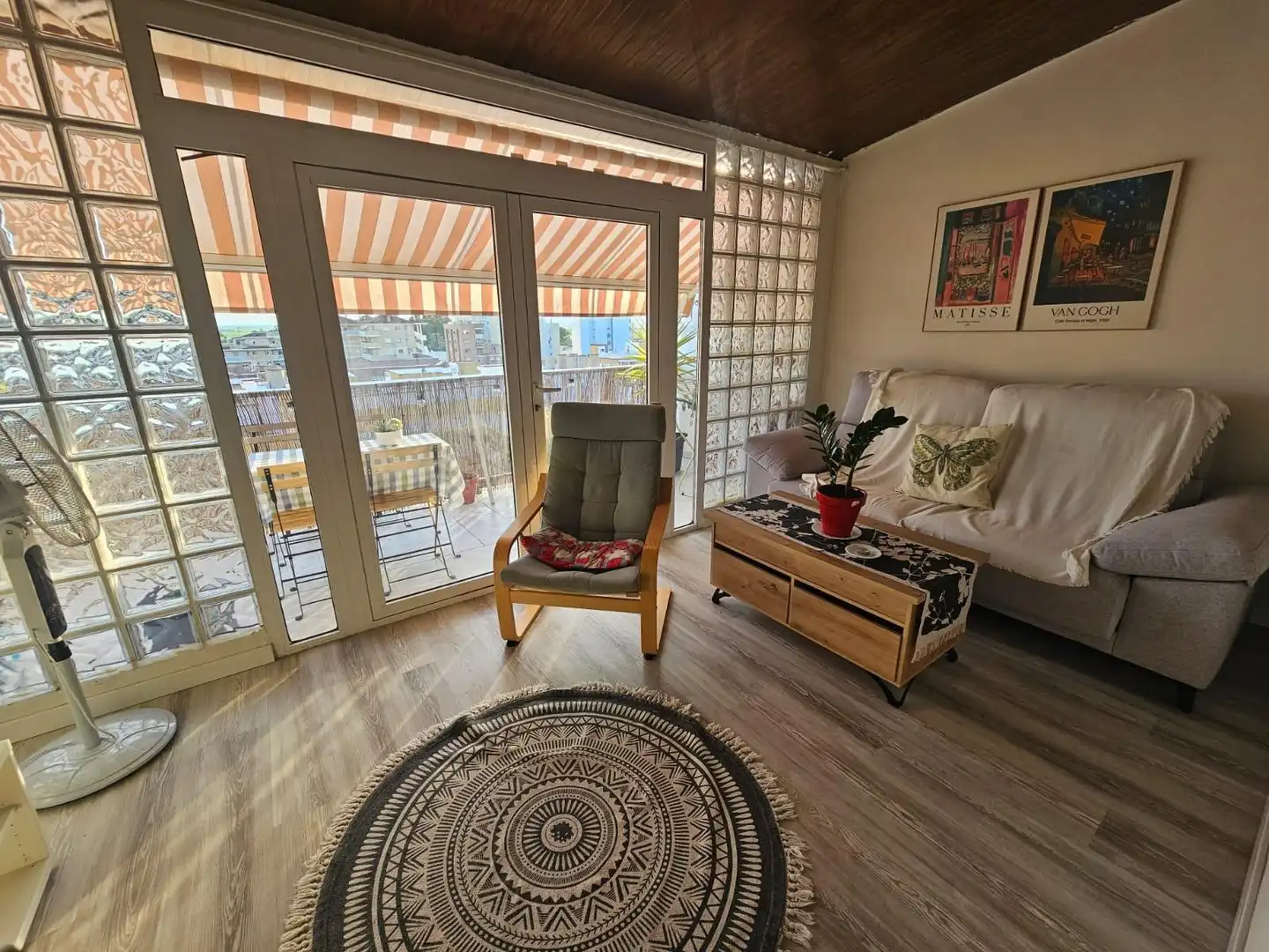Sala de estar de Apartamento de alquiler en Sueca con Aire acondicionado, Amueblado y Balcón