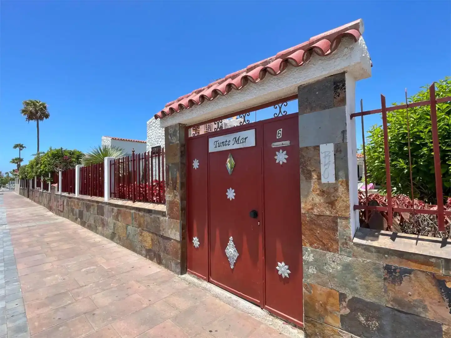 Vista exterior de Dúplex de lloguer en San Bartolomé de Tirajana amb Aire condicionat i Piscina