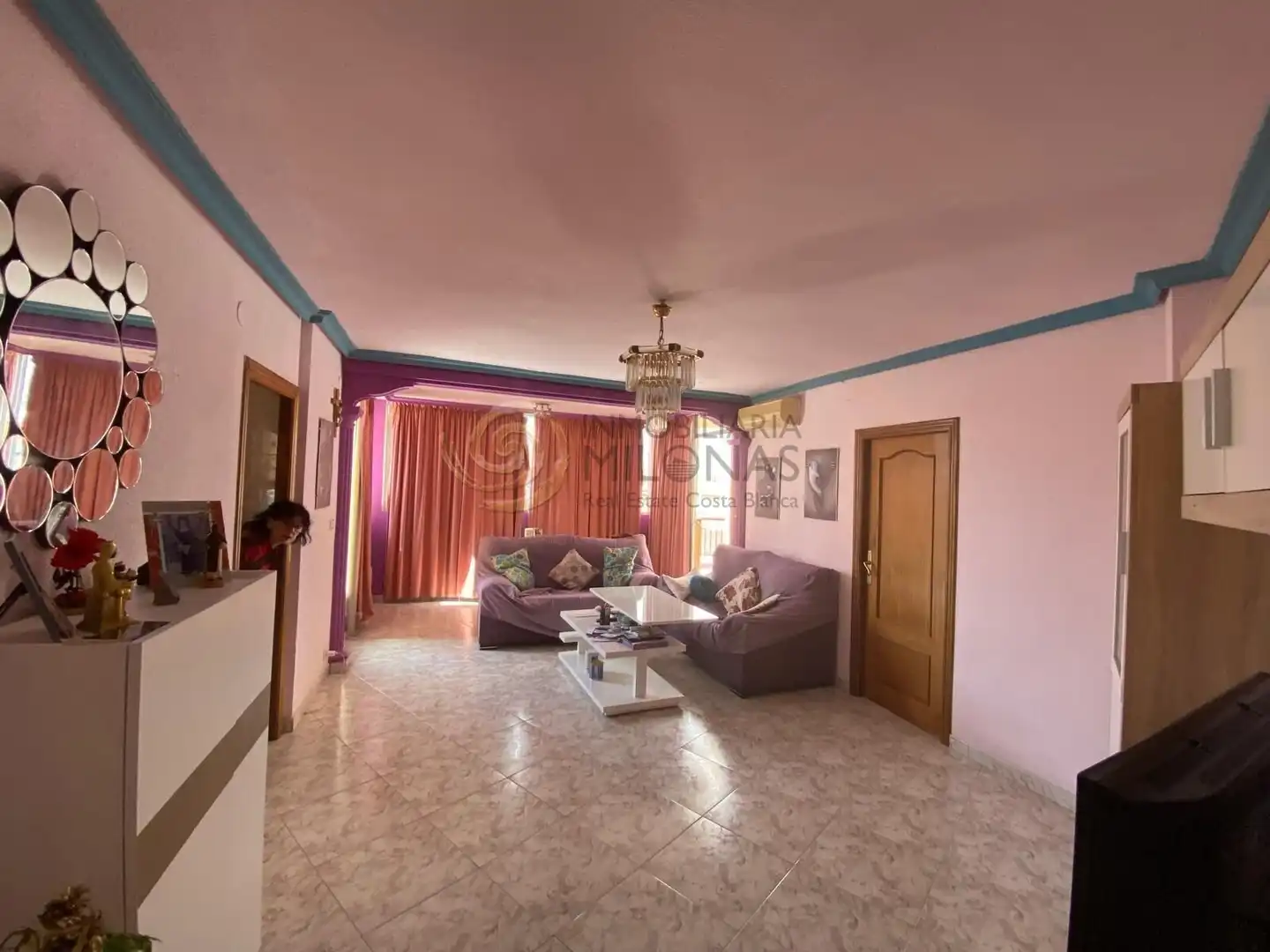 Sala de estar de Ático en venta en Benidorm con Terraza, Amueblado y Balcón