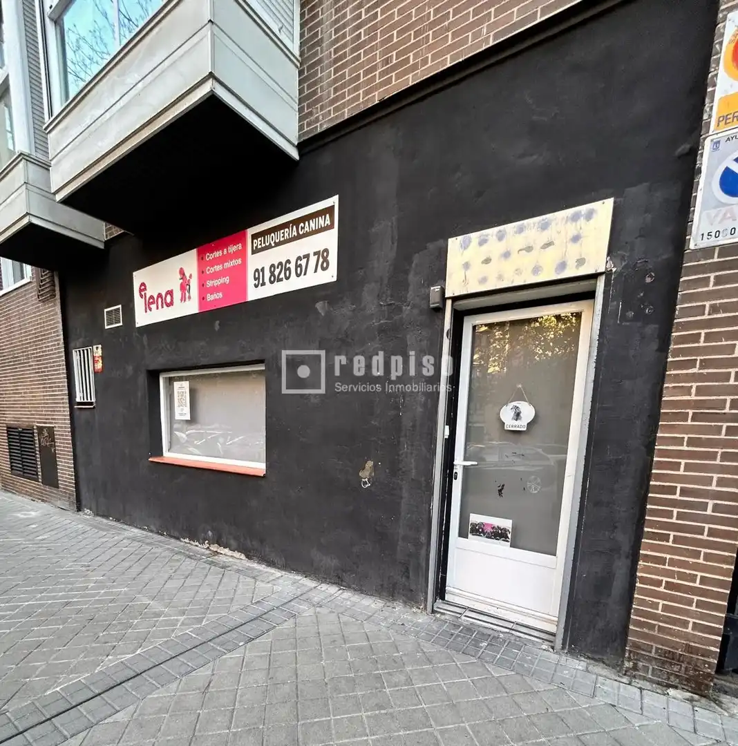 Local comercial en venda a de la Dulzaina, imagen 2