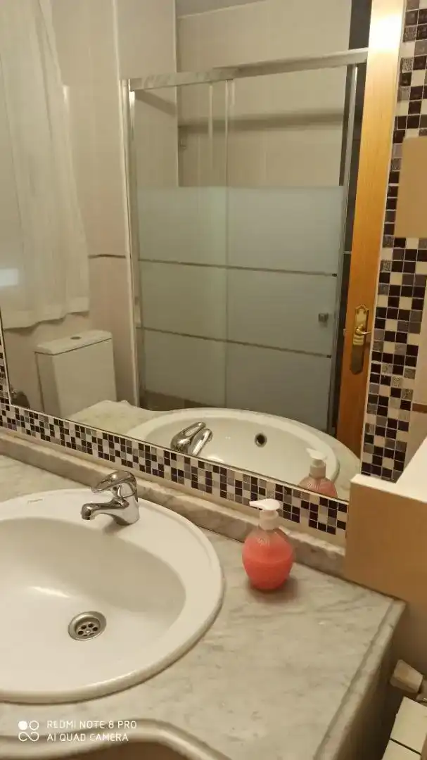 Baño de Piso de alquiler en Madrid con Aire acondicionado, Parquet y Trastero