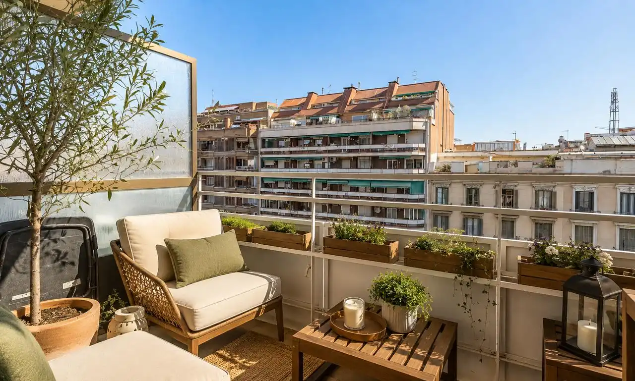 Terrasse von Dachboden zum Verkauf in Barcelona mit Klimaanlage, Heizung und Parkett