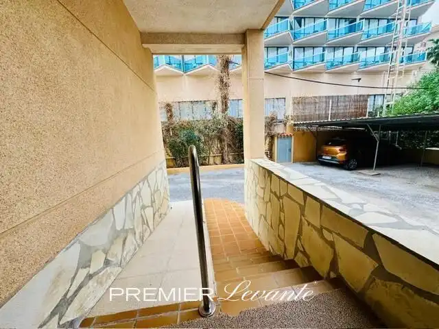 Parking de Piso en venta en L'Alfàs del Pi con Aire acondicionado, Terraza y Balcón