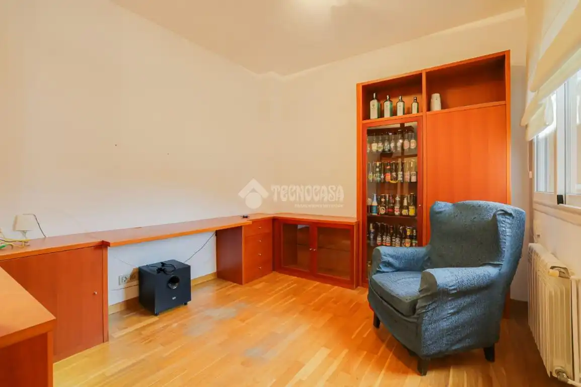Piso en venta en Barcelona con Calefacción y Balcón