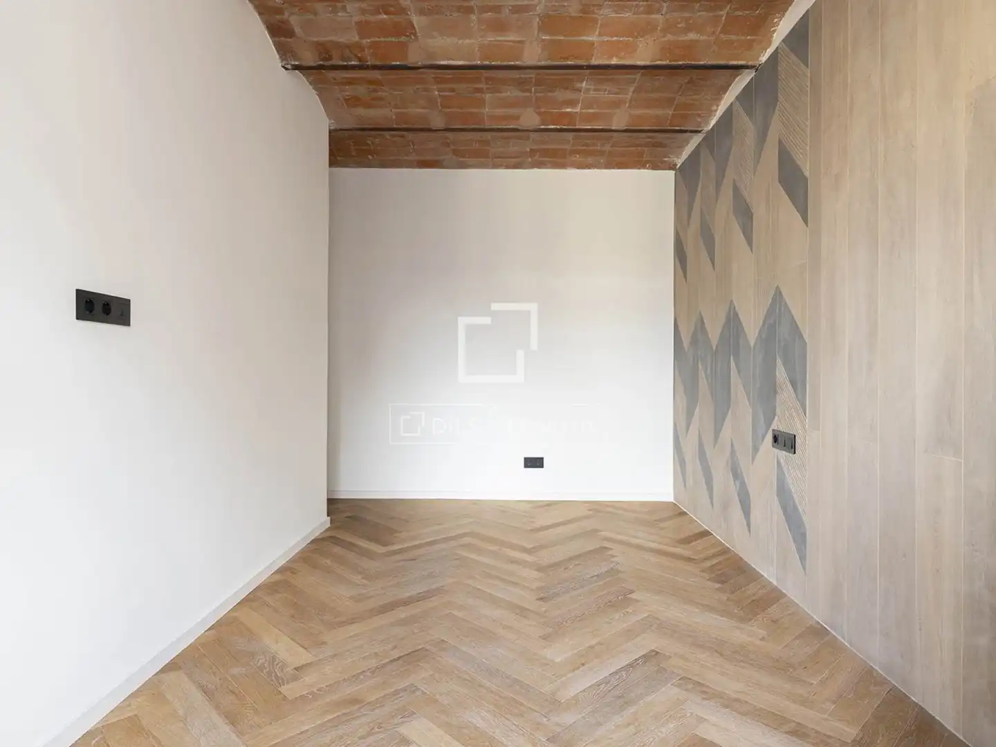 Flat for sale in Barcelona  with Air Conditioner, Heating and Parquet flooring