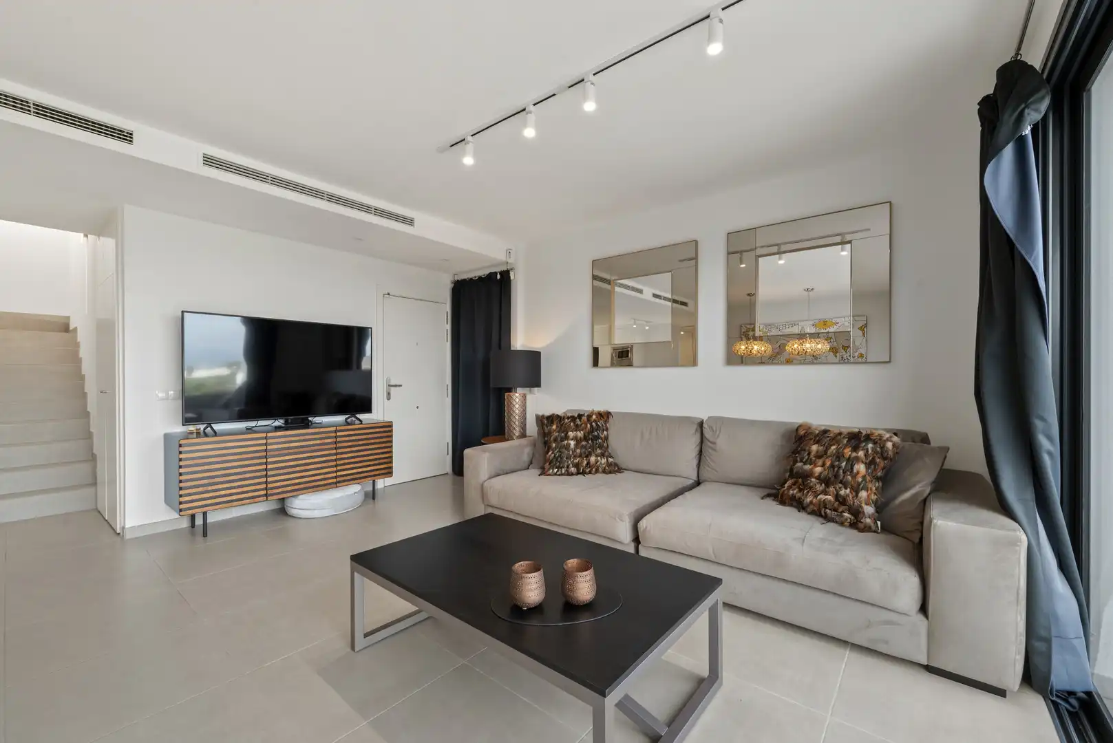 Wohnzimmer von Dachboden zum Verkauf in Mijas mit Klimaanlage, Terrasse und Schwimmbad