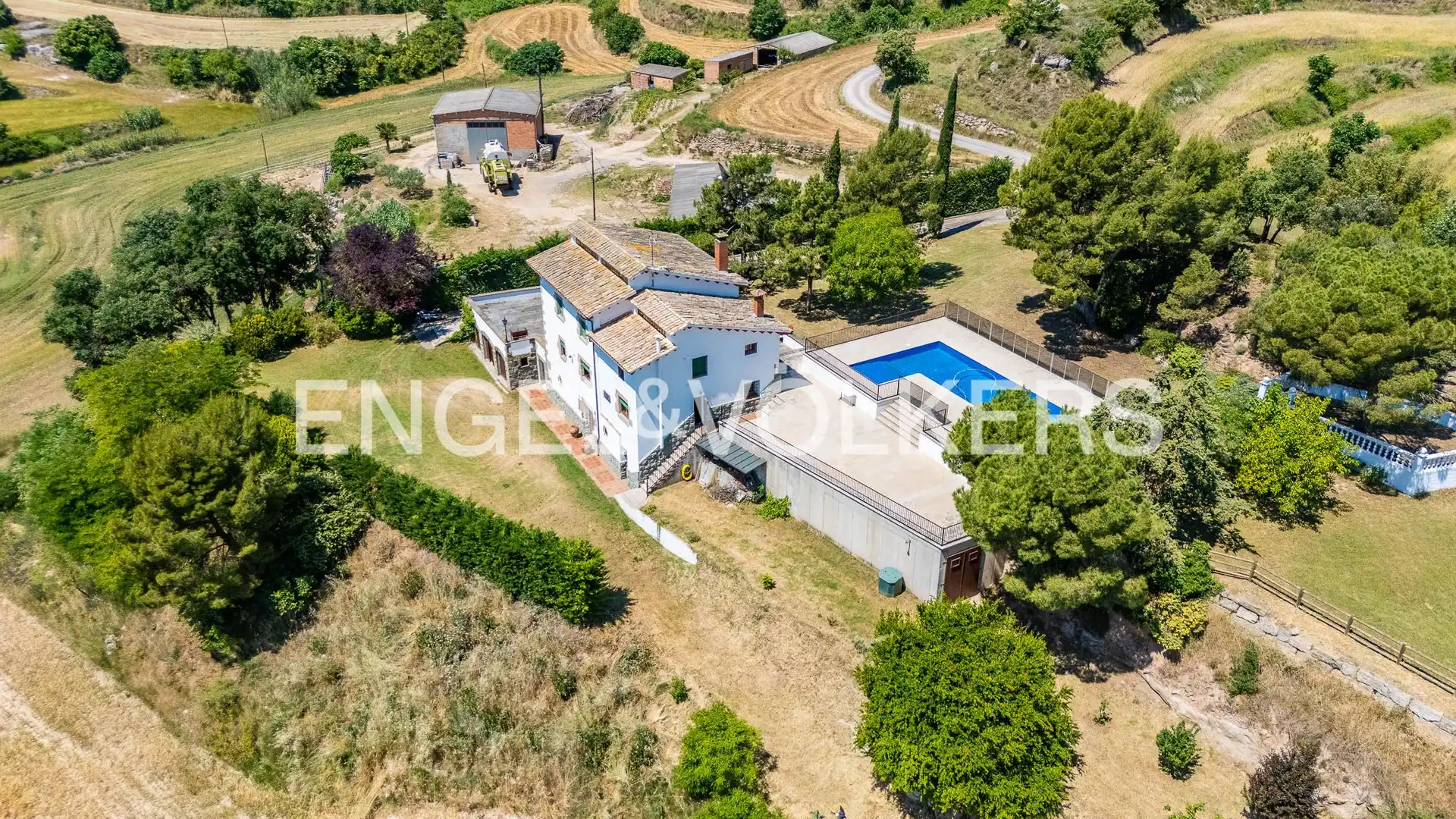 Vista exterior de Finca rústica en venda en Sant Feliu Sasserra amb Calefacció, Terrassa i Piscina