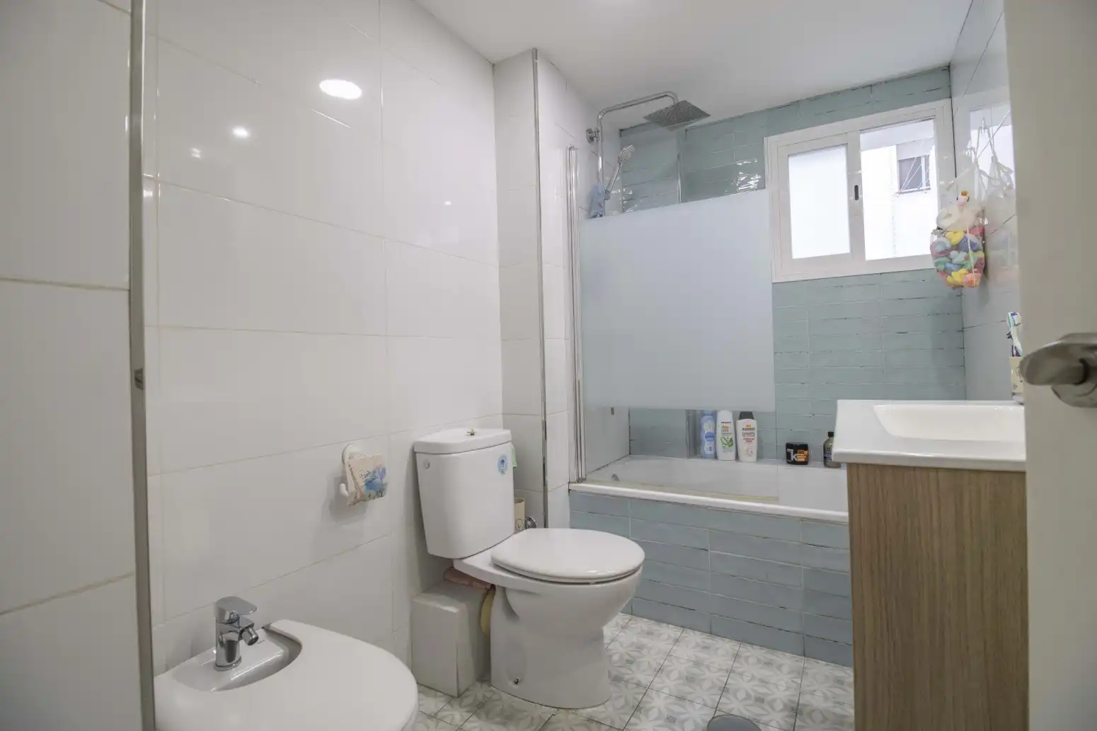 Baño de Piso en venta en Sevilla con Aire acondicionado, Jardín privado y Piscina