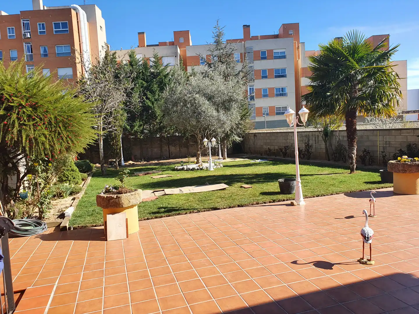 Jardí de Casa o xalet en venda en León Capital  amb Calefacció, Jardí privat i Forn