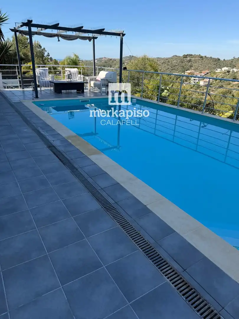 Swimming pool of Houses for sale in Calafell  with Air Conditioner and Swimming Pool