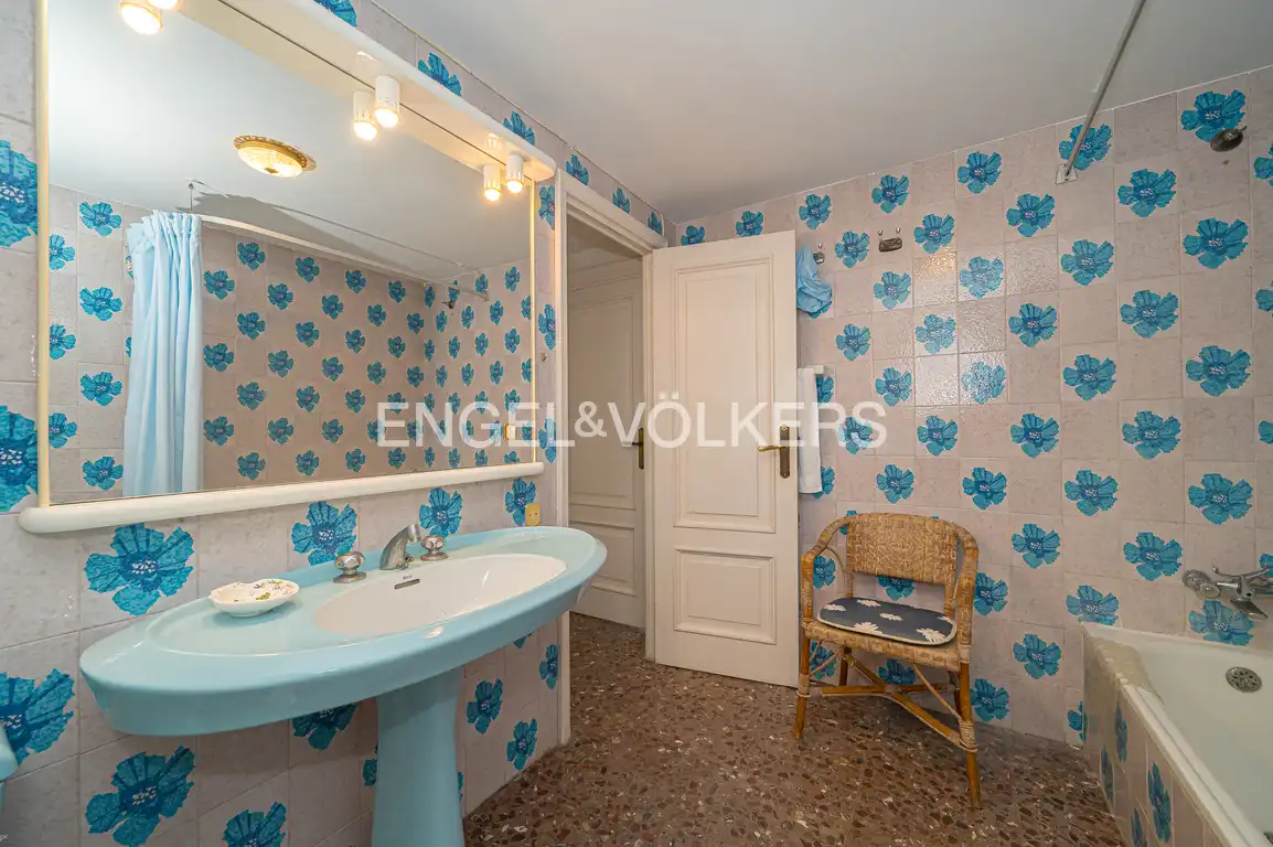 Bathroom of Apartments for sale in Benidorm  with Terrace and Community pool