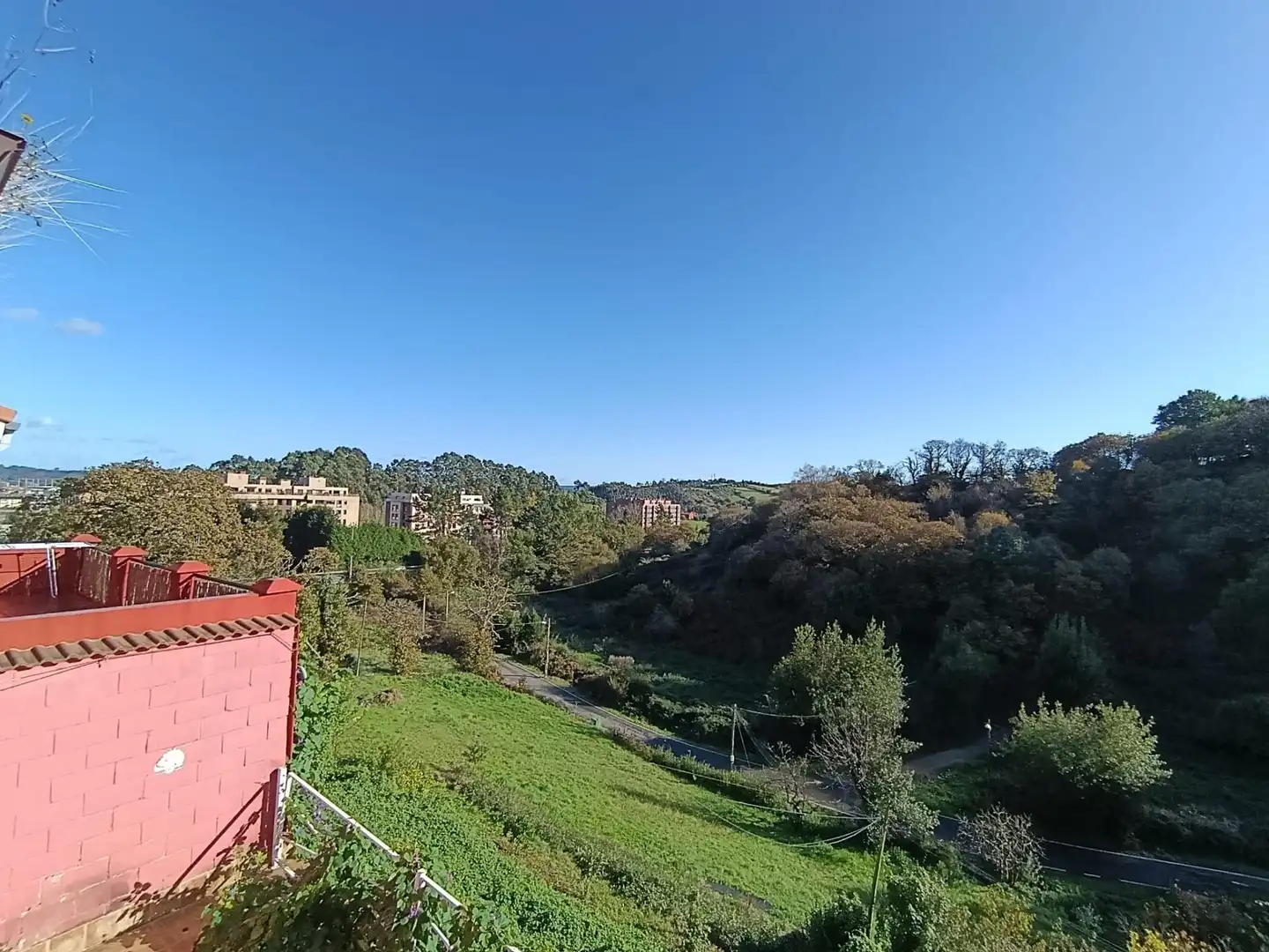 Vista exterior de Casa o chalet en venta en Avilés con Terraza, Trastero y Amueblado