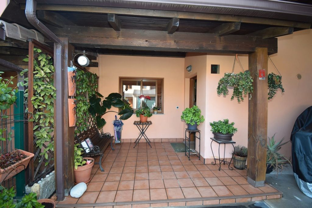 Casa adosada en venda en Miño amb Calefacció, Jardí privat i Terrassa