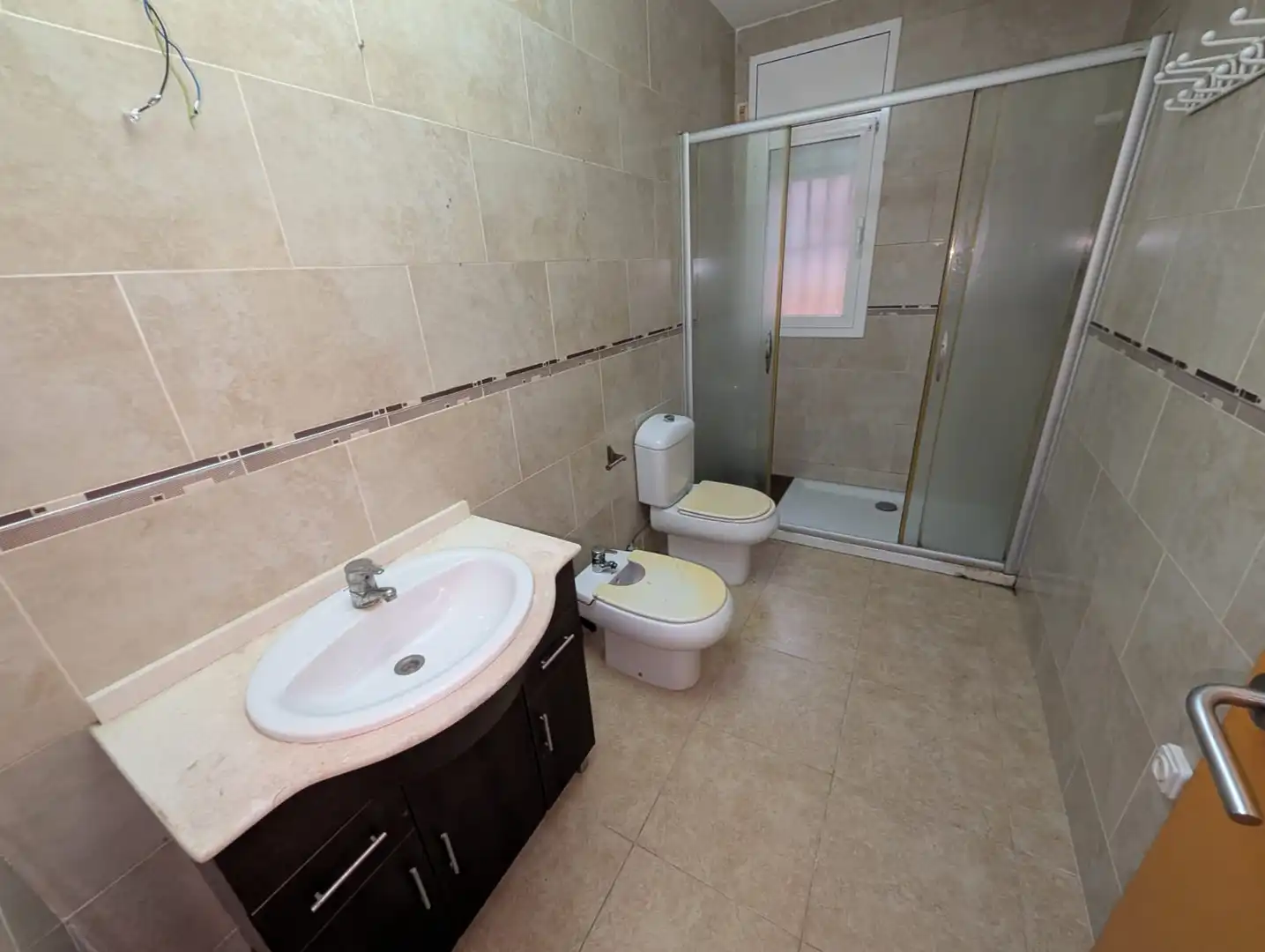 Bany de Casa o xalet en venda en El Vendrell amb Jardí privat