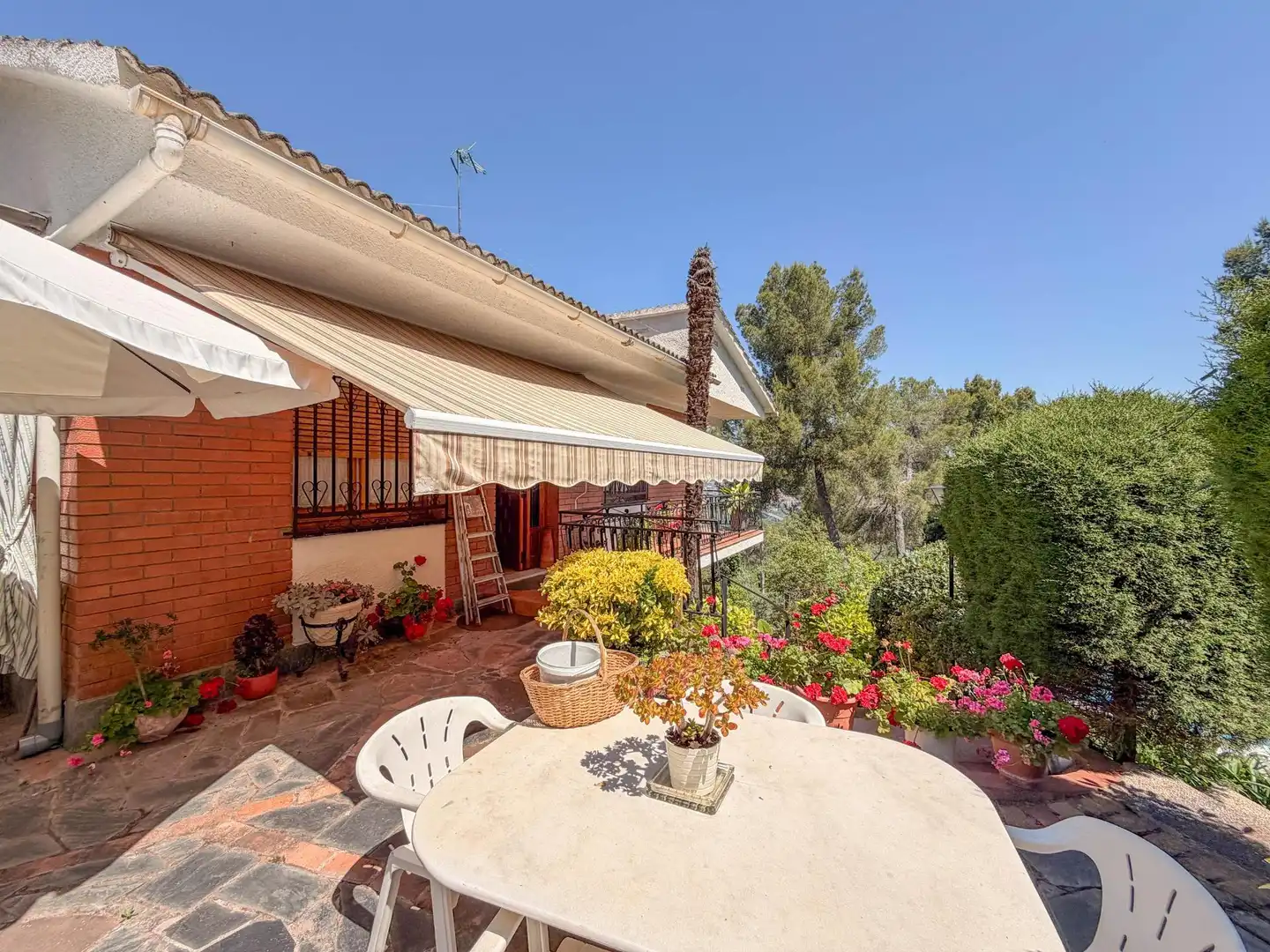 Terrassa de Casa o xalet en venda en Castellví de Rosanes amb Aire condicionat, Calefacció i Jardí privat