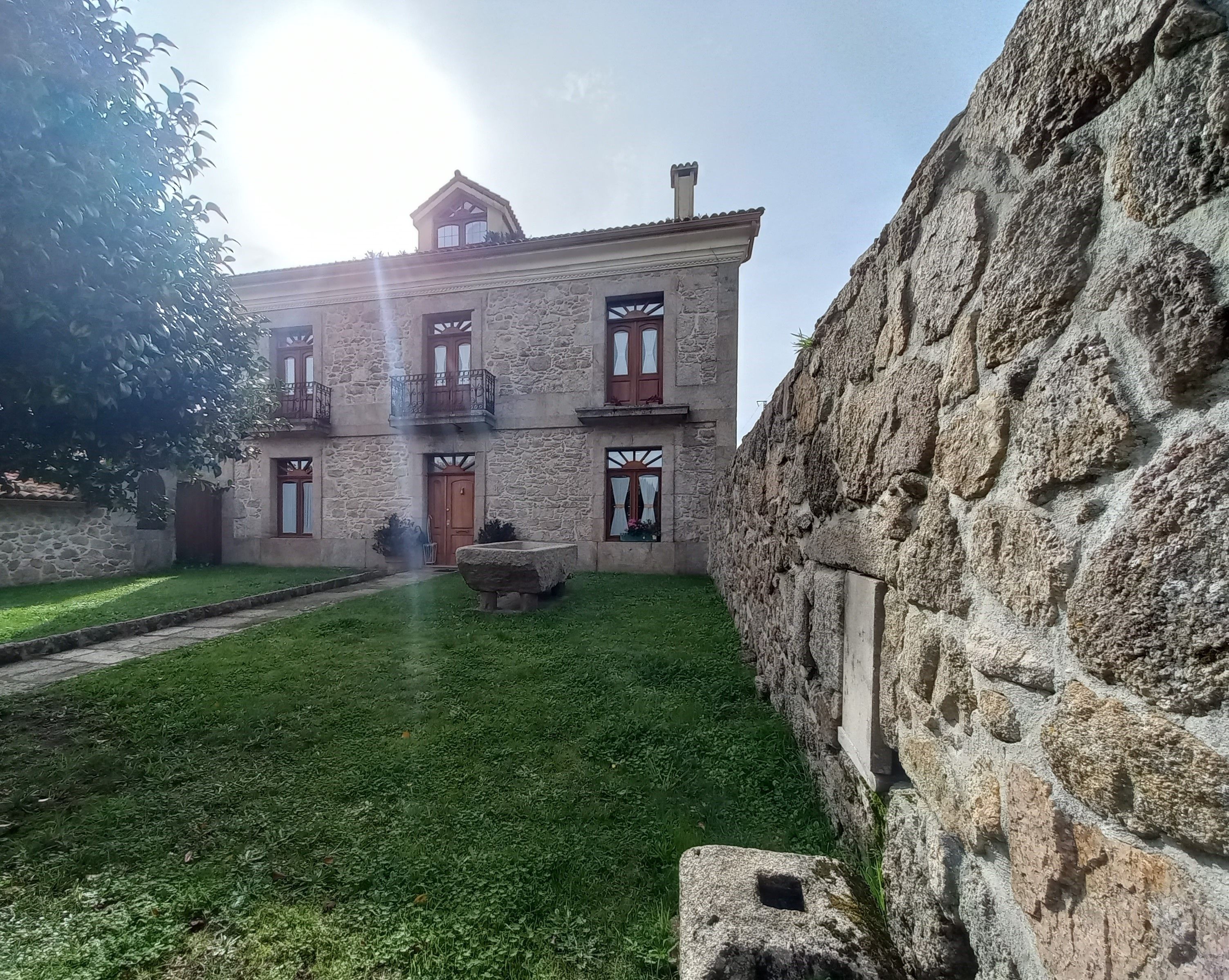 Vista exterior de Casa o xalet en venda en Culleredo amb Calefacció, Jardí privat i Parquet