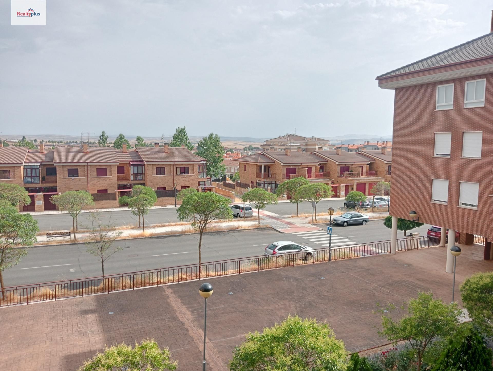 Vista exterior de Pis de lloguer en Ávila Capital amb Calefacció, Terrassa i Balcó