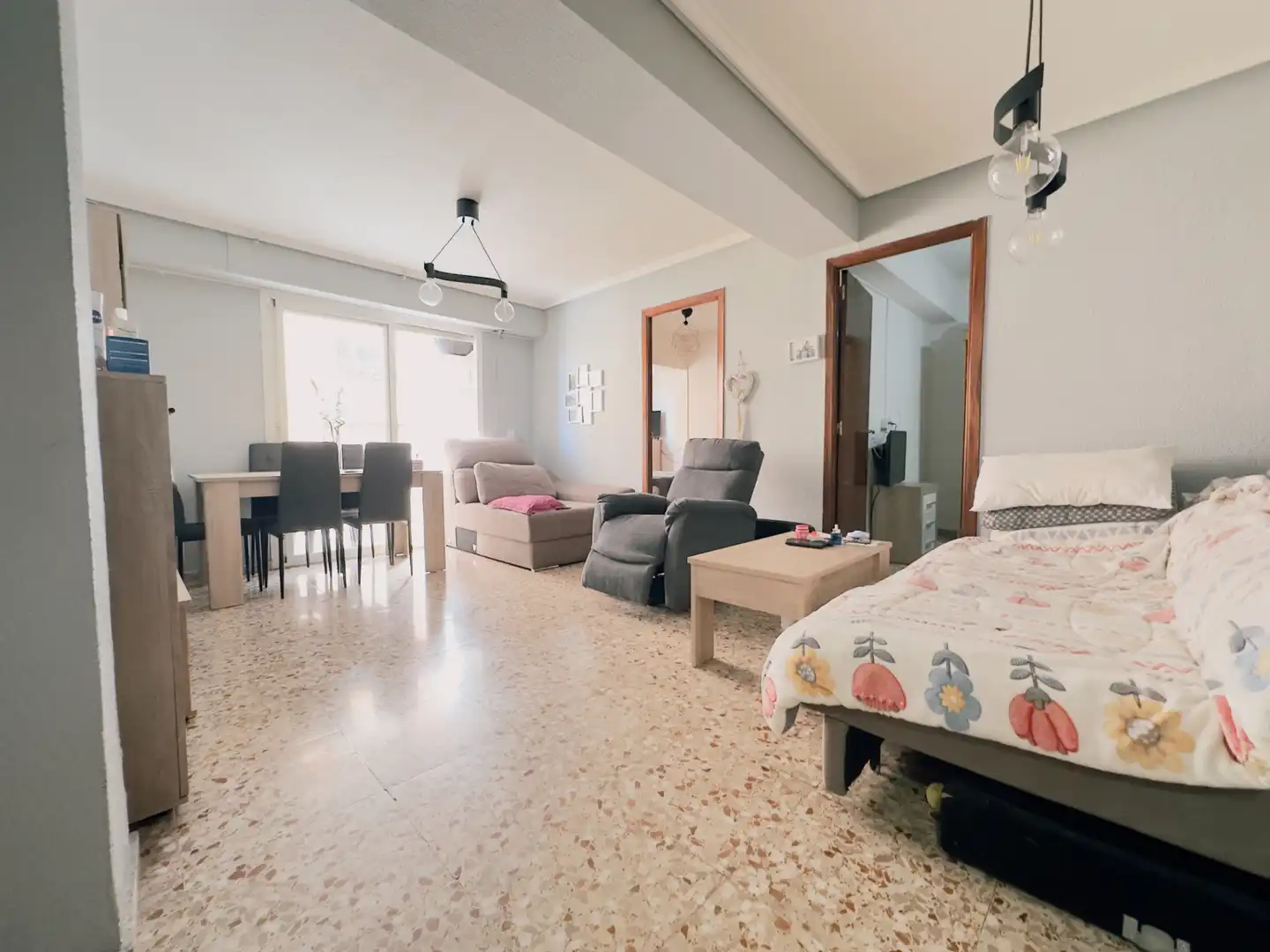 Sala d'estar de Pis en venda en Báscones de Ojeda amb Moblat i Balcó