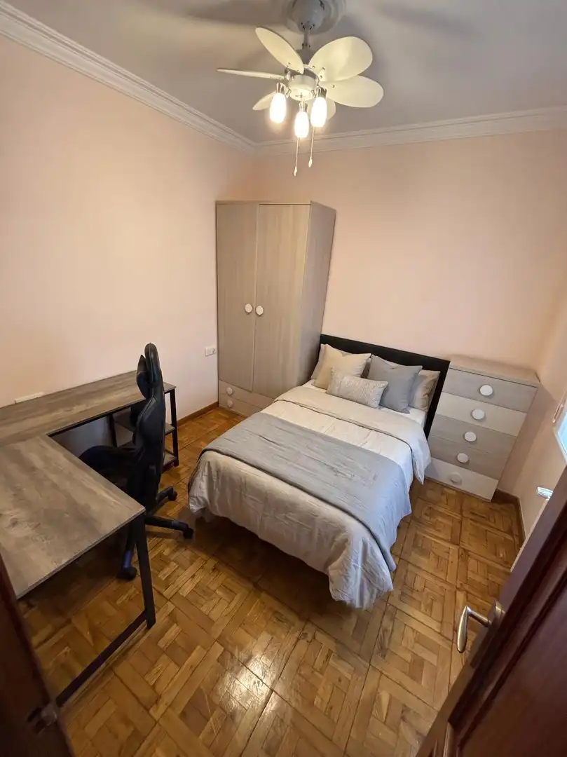 Habitación de Piso de alquiler en Ourense Capital 
