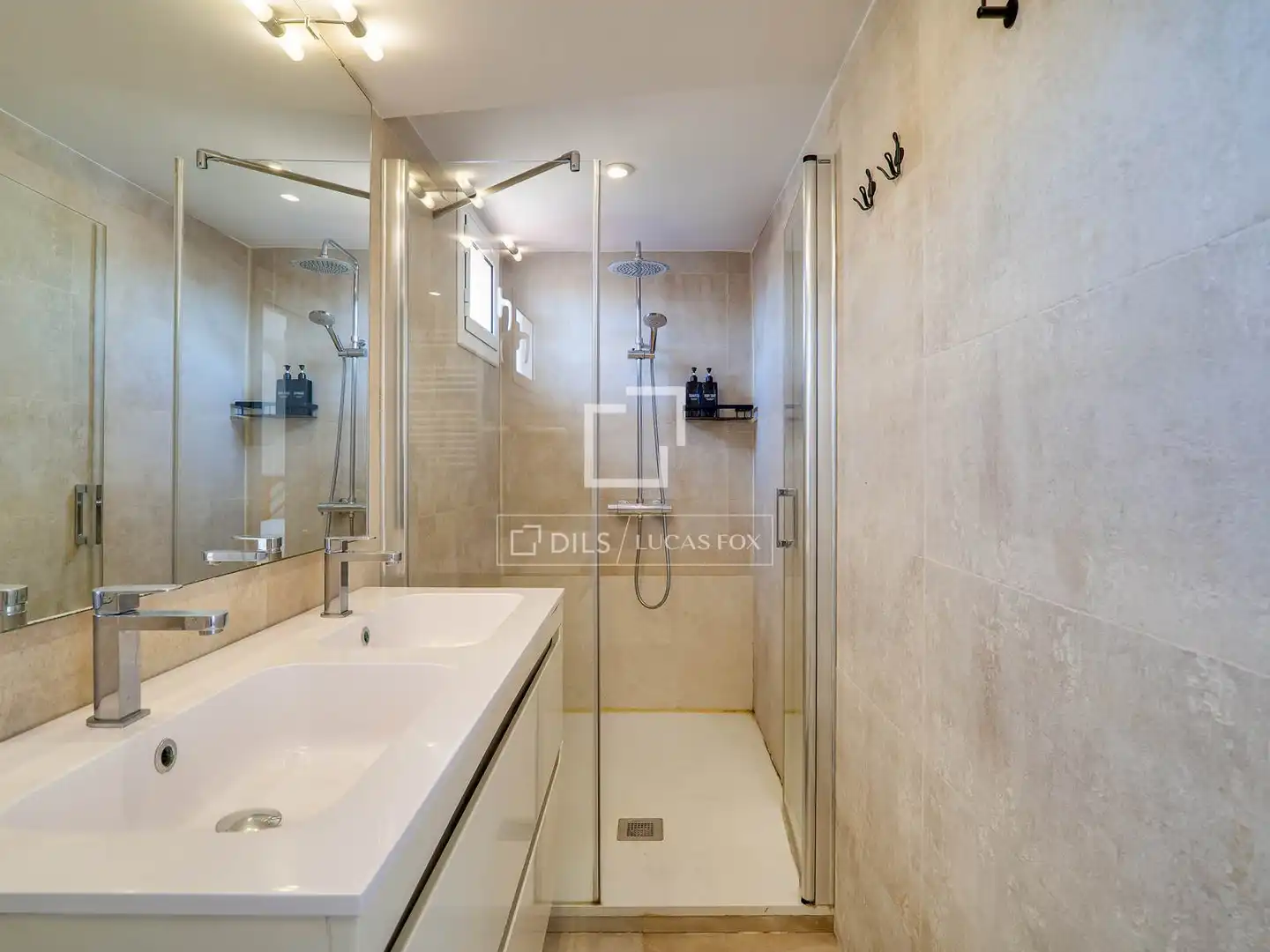 Baño de Ático en venta en Barcelona con Aire acondicionado, Calefacción y Terraza