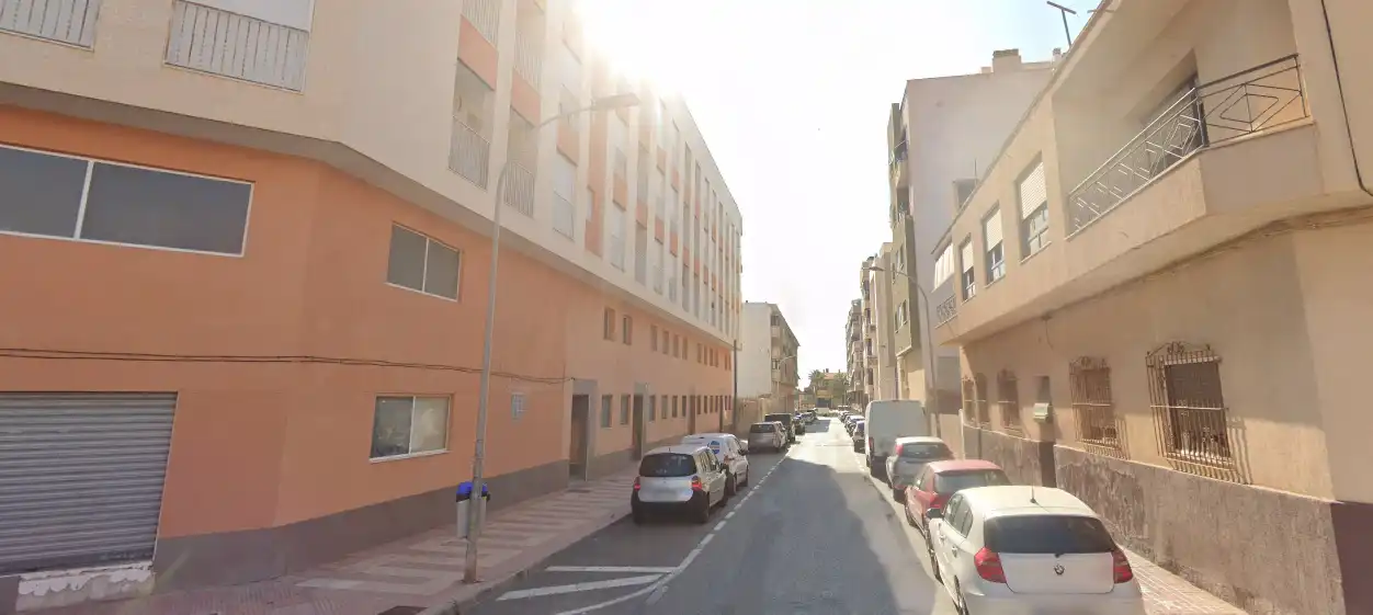 Piso en venta en Almirall Roger Lluria, imagen 3