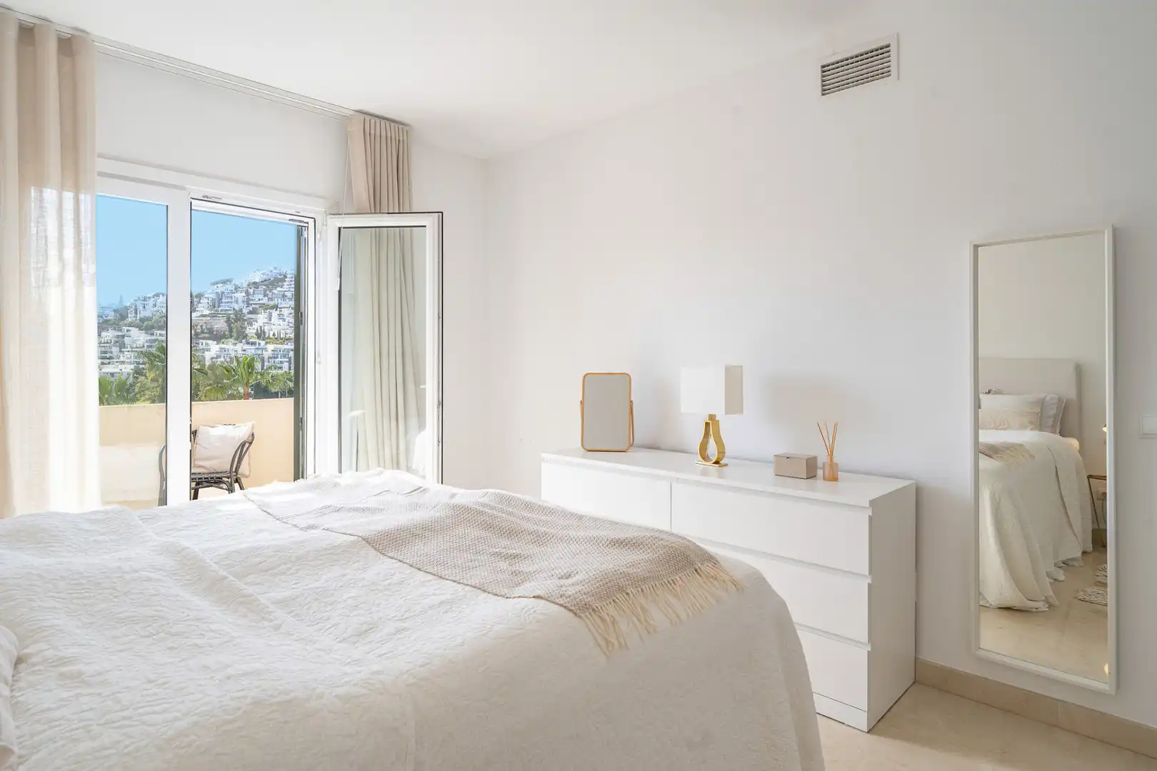 Penthouse with terrace for sale in La Quinta, imagen 17