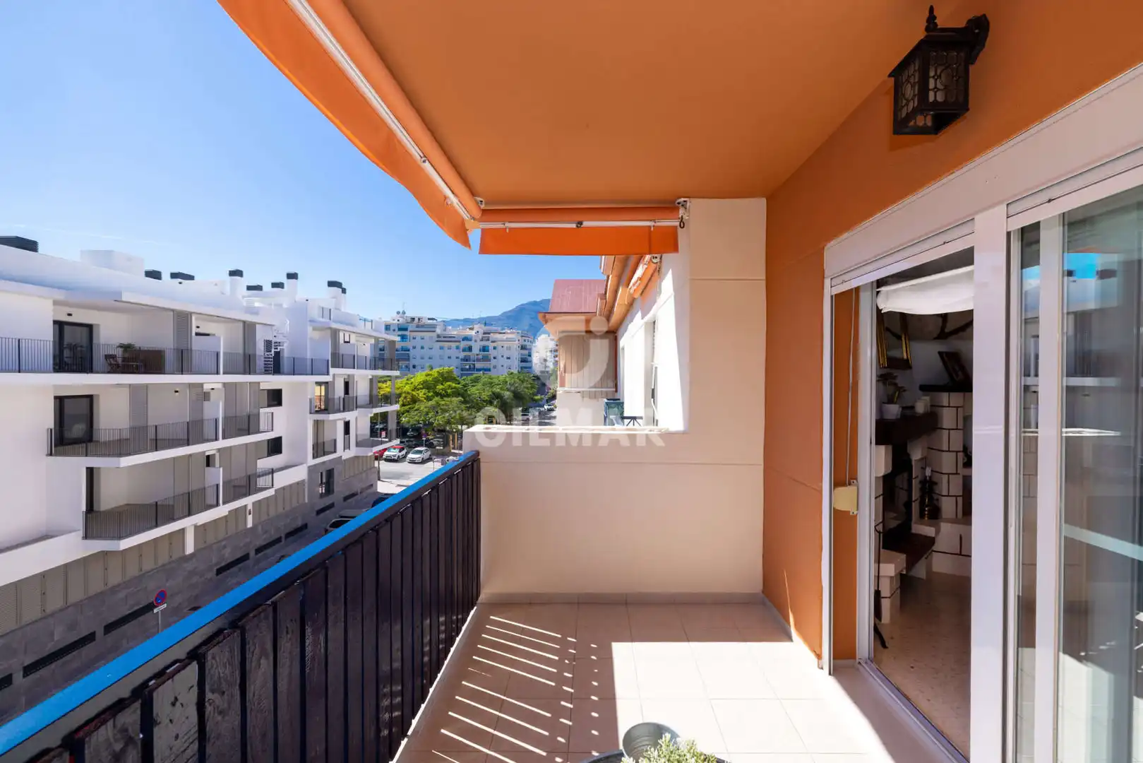 Vista exterior de Dúplex en venda en Estepona amb Calefacció, Traster i Piscina