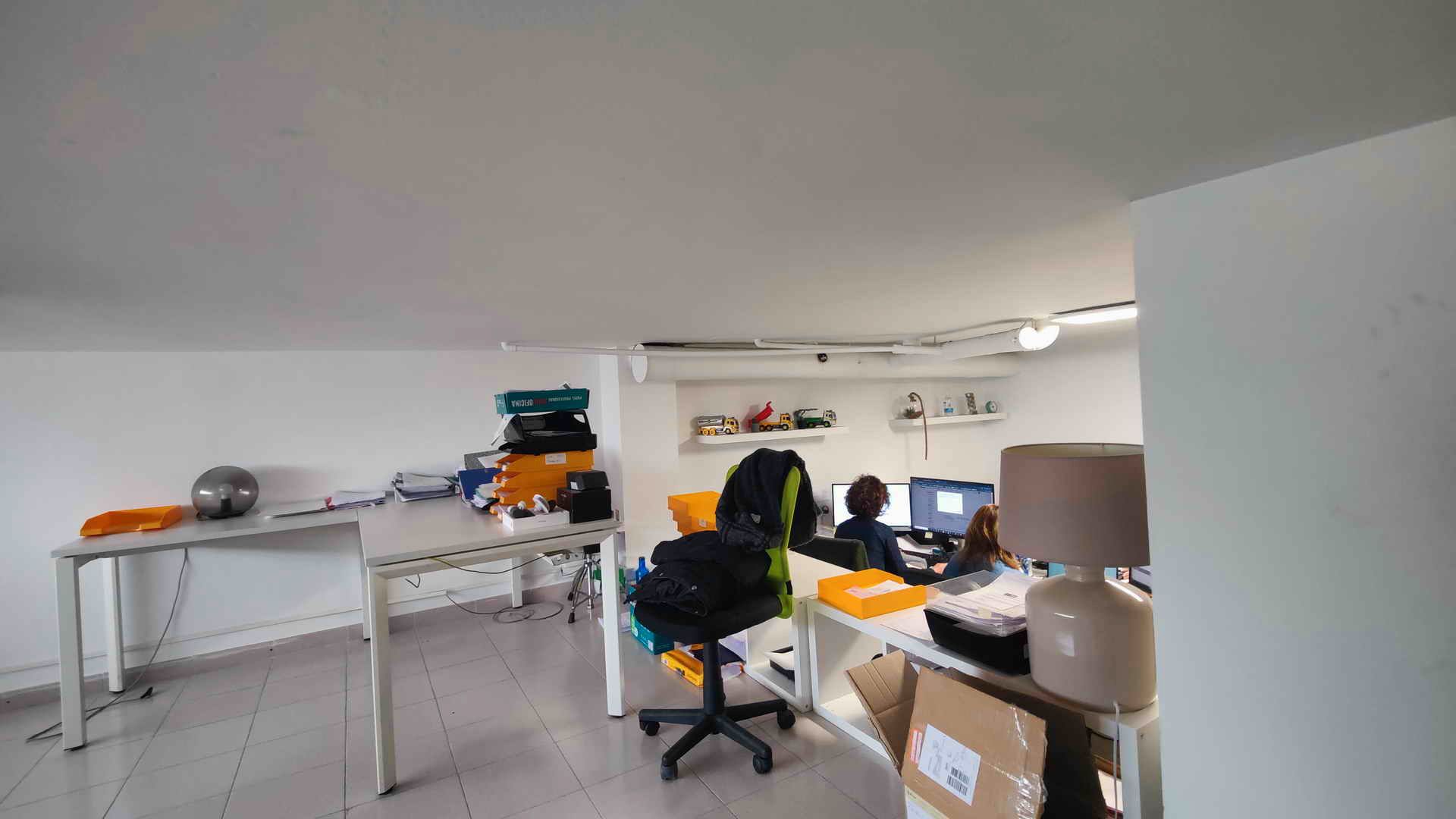 Büro miete in Vallirana mit Klimaanlage