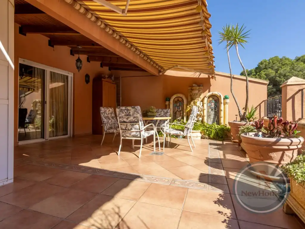 Casa adosada en venta en Crevillent