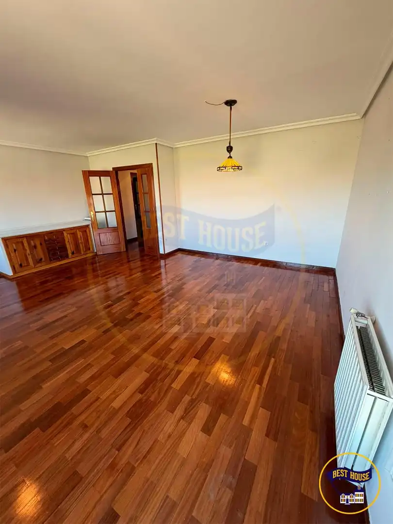 Sala de estar de Piso en venta en Cuenca con Calefacción y Trastero
